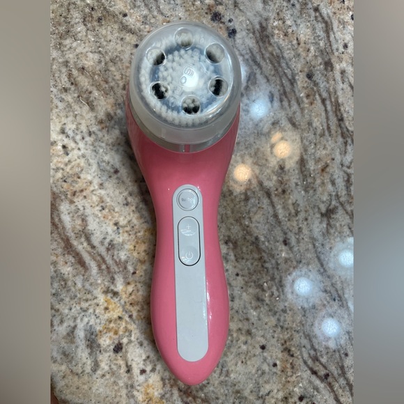 Clarisonic Smart Profile Face & Body Sonic Cleansing tool - Picture 2 of 7